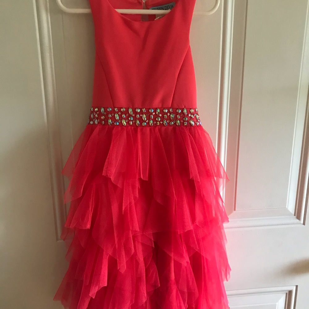 Girls frilly, ruffle dress